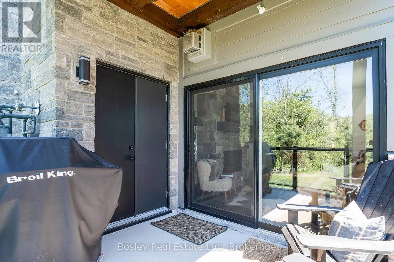 101 - 18 BECKWITH LANE, #101