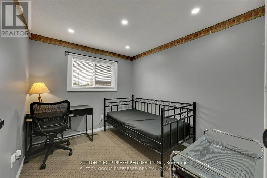 71 - 320 WESTMINSTER AVENUE, #71