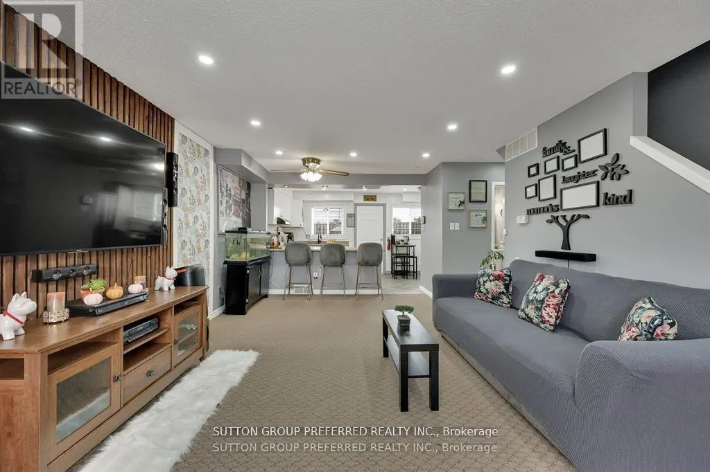 71 - 320 WESTMINSTER AVENUE, #71