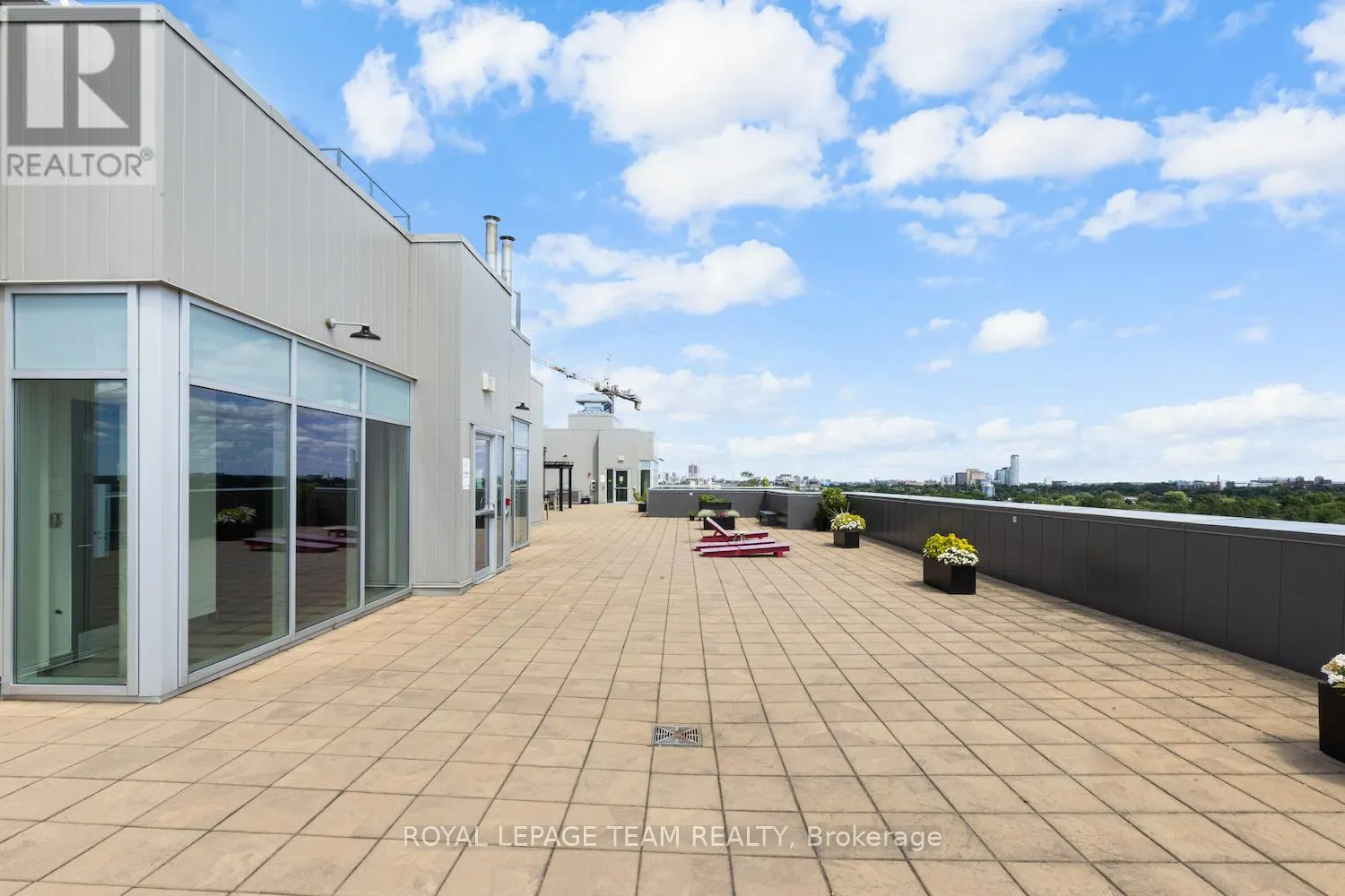502 - 108 RICHMOND ROAD