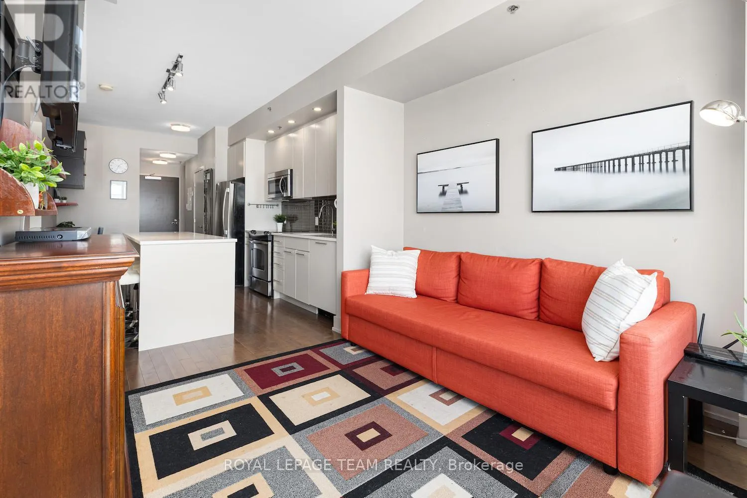 502 - 108 RICHMOND ROAD