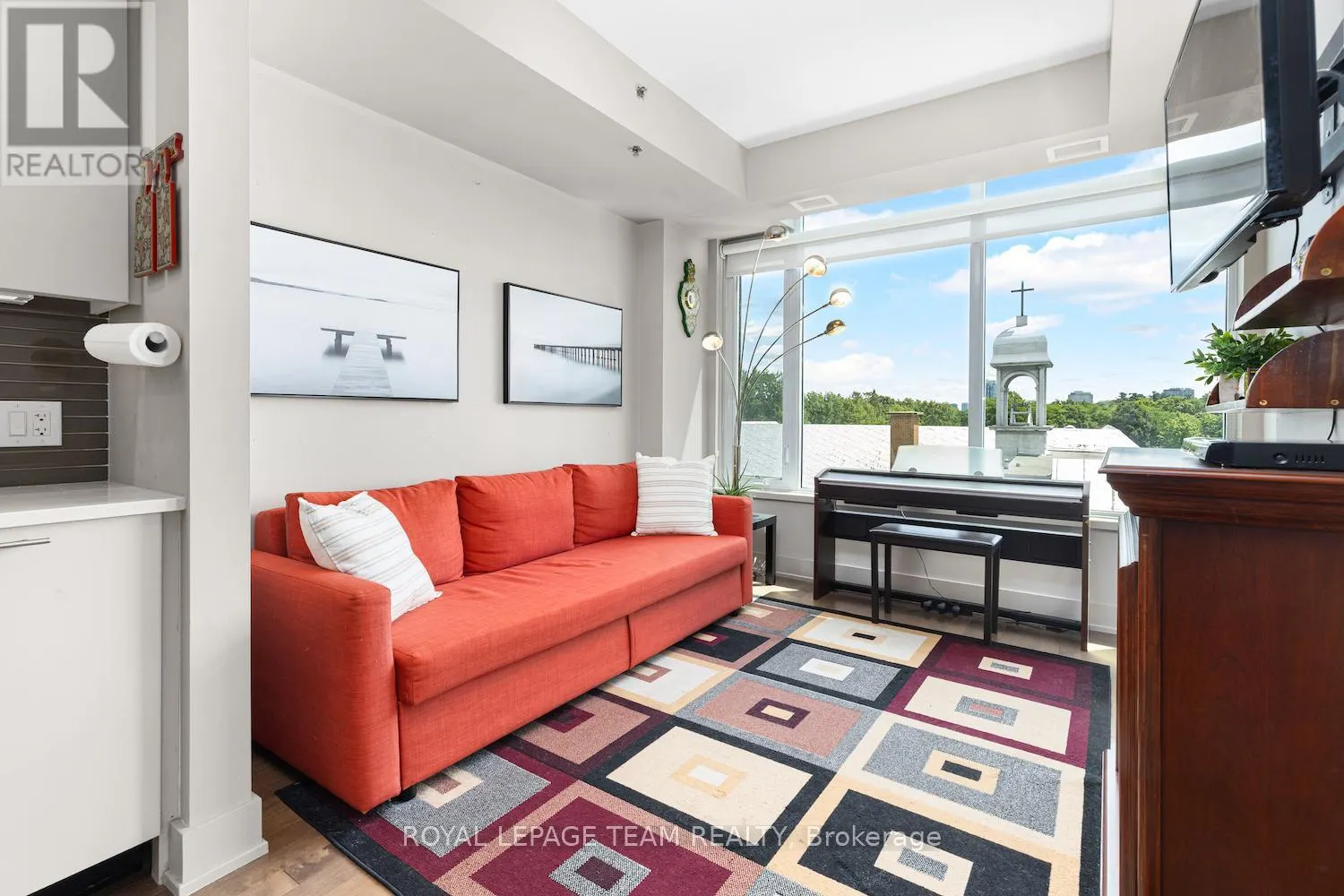 502 - 108 RICHMOND ROAD