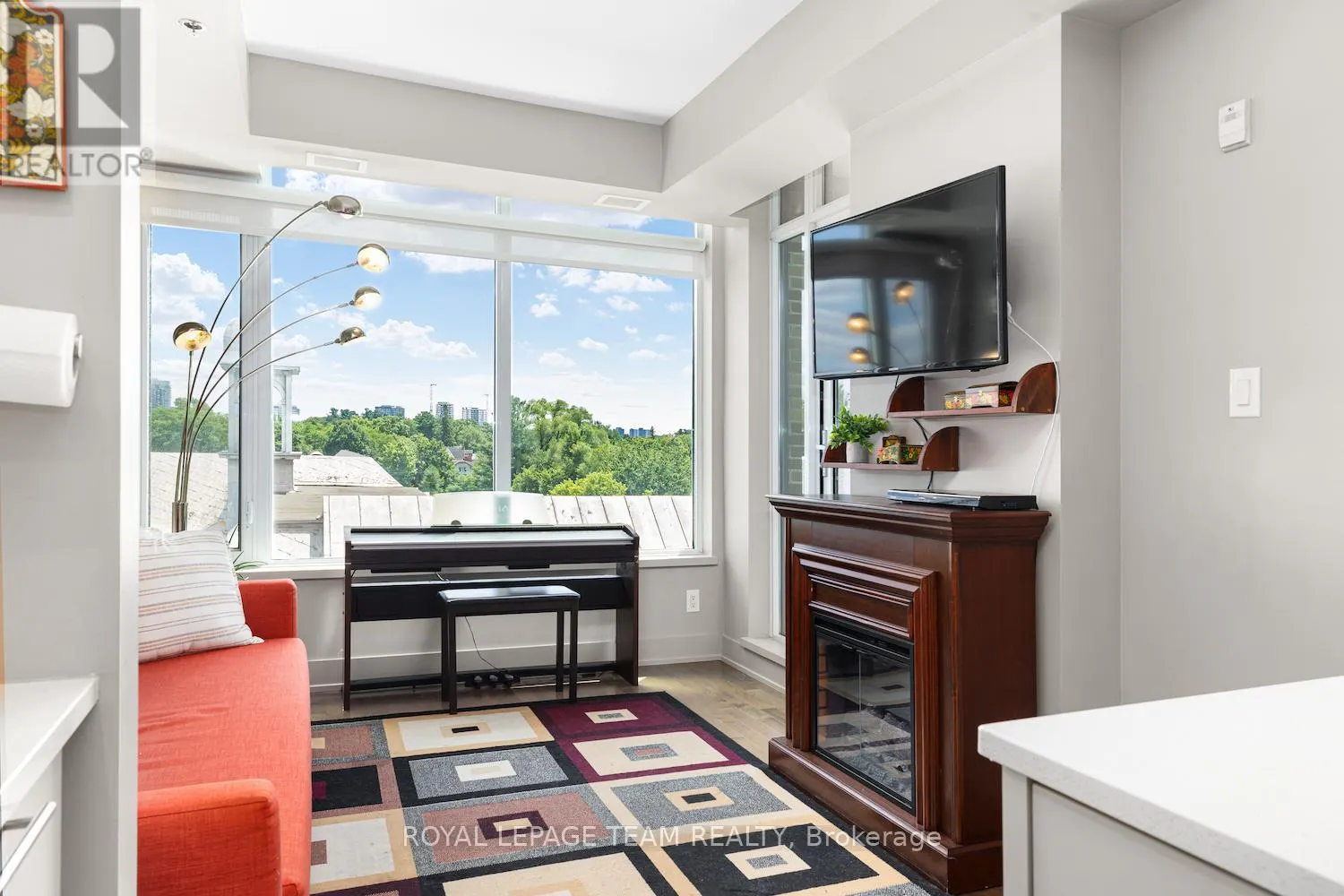 502 - 108 RICHMOND ROAD