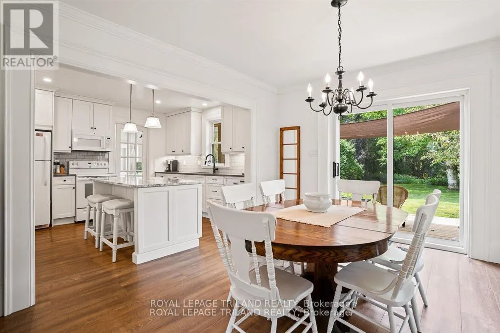303022 GREY ROAD 15
