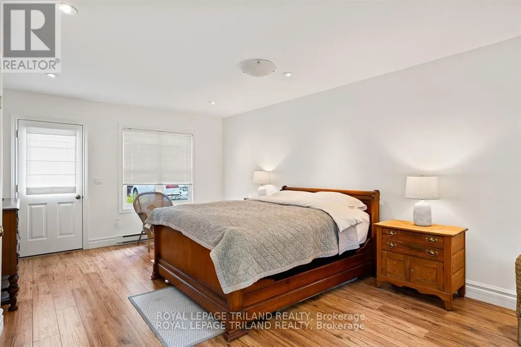 303022 GREY ROAD 15