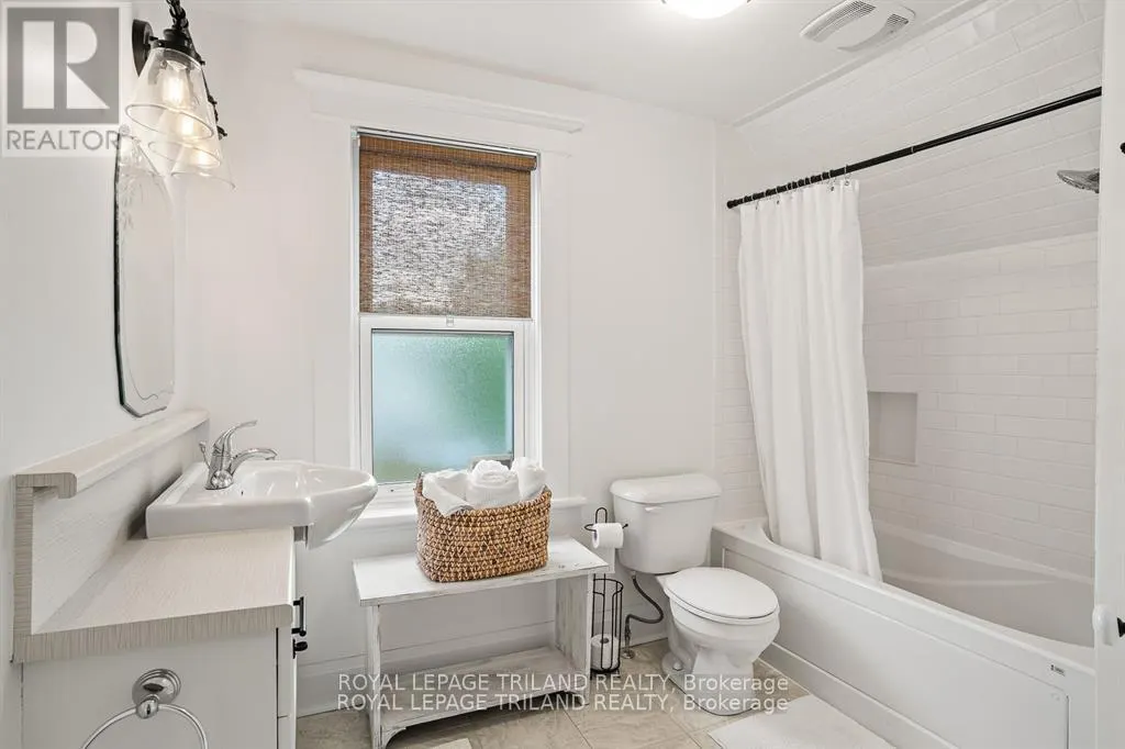 303022 GREY ROAD 15