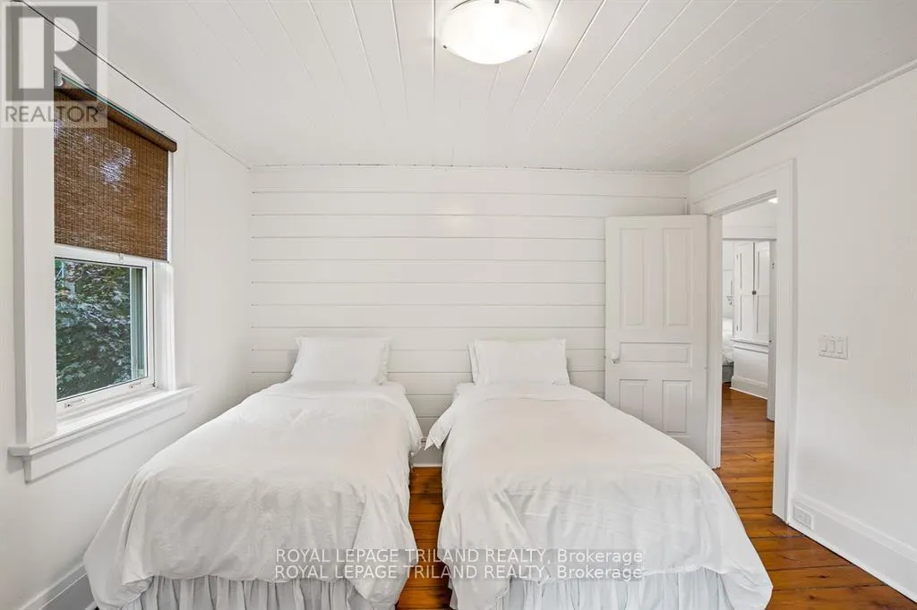 303022 GREY ROAD 15