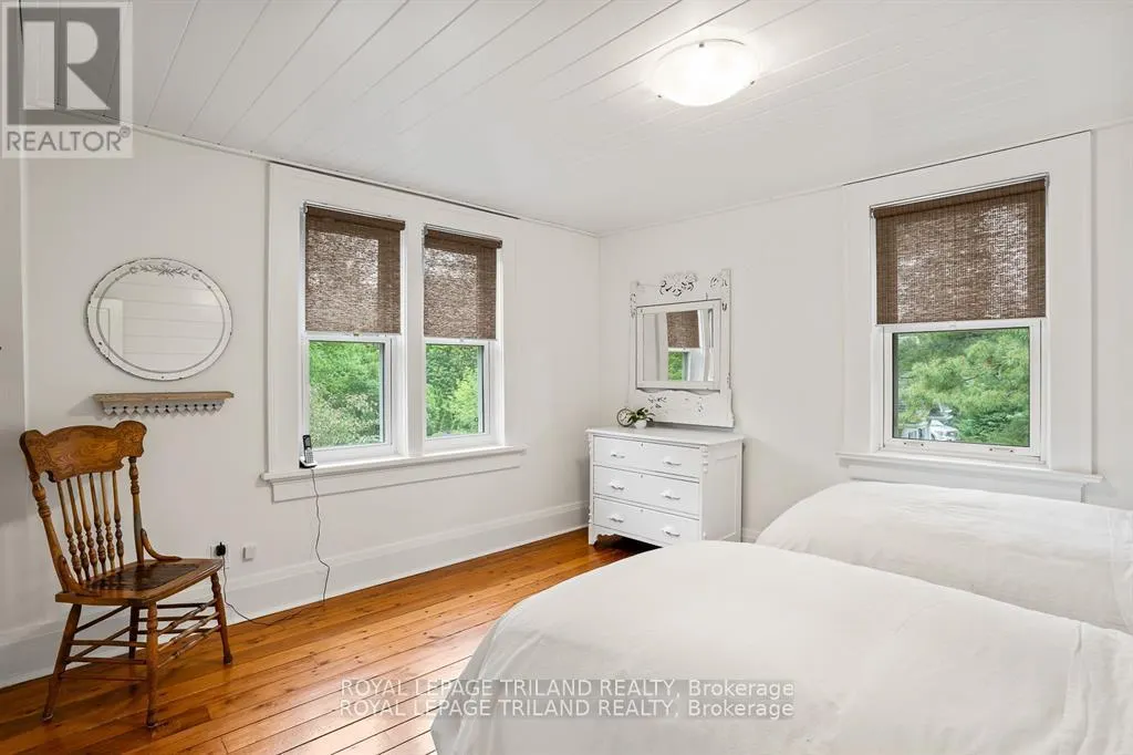303022 GREY ROAD 15