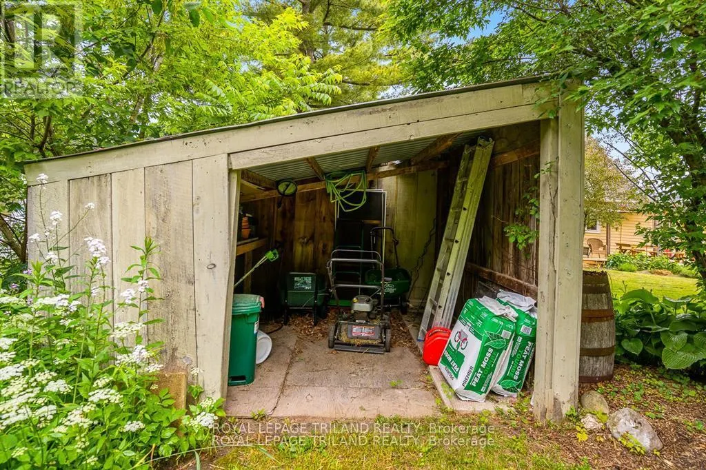 303022 GREY ROAD 15