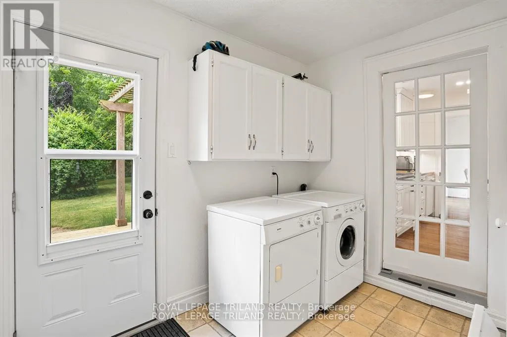 303022 GREY ROAD 15