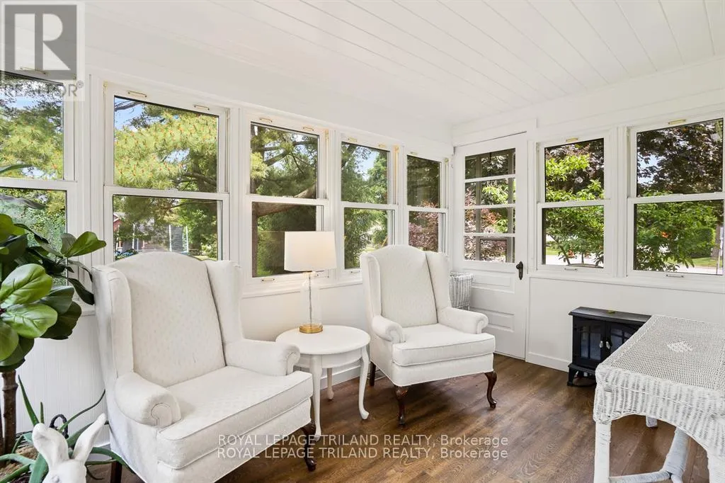 303022 GREY ROAD 15