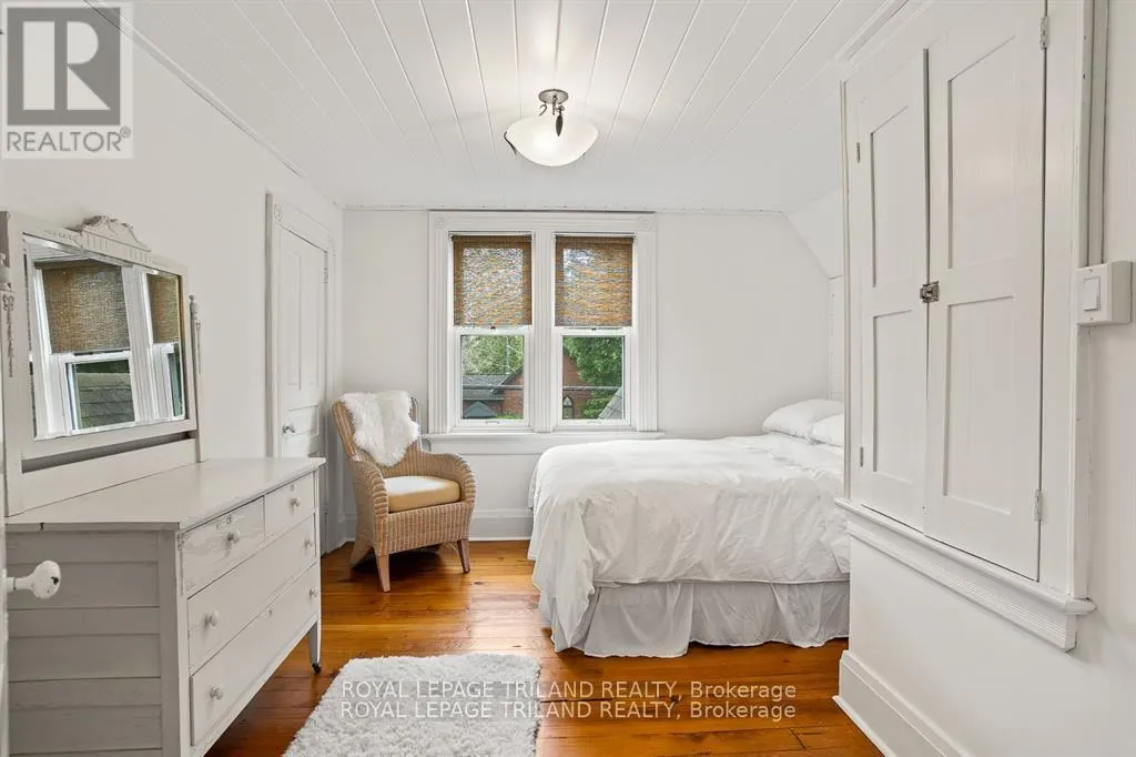 303022 GREY ROAD 15