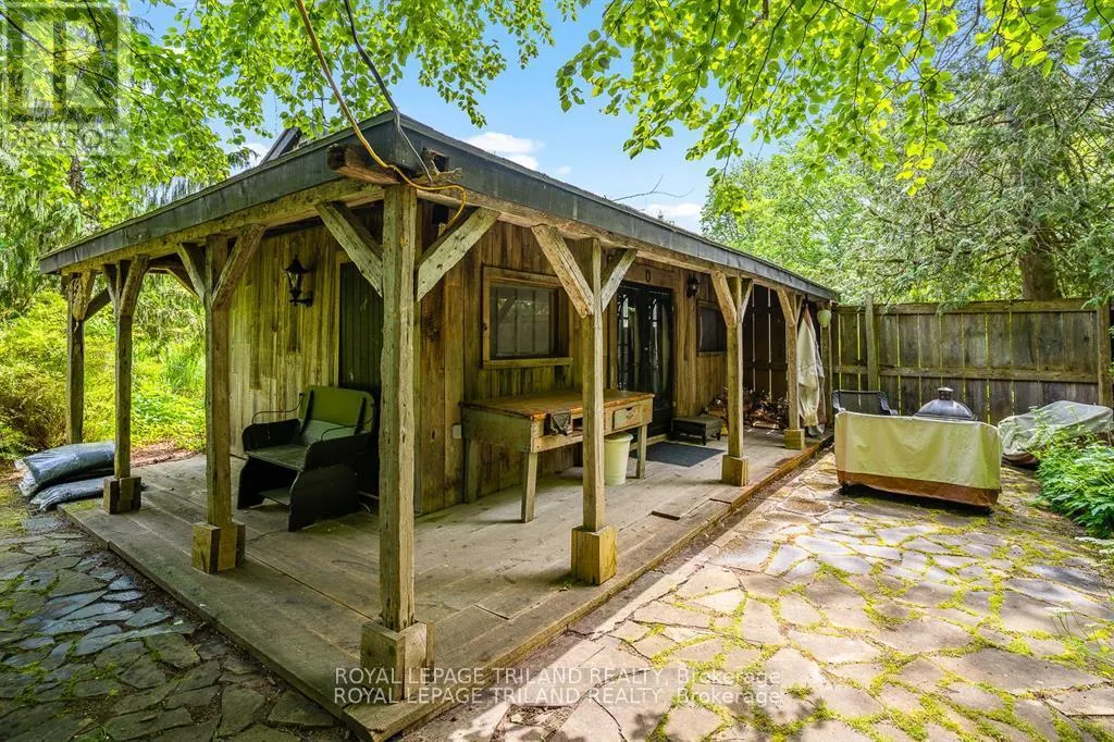 303022 GREY ROAD 15