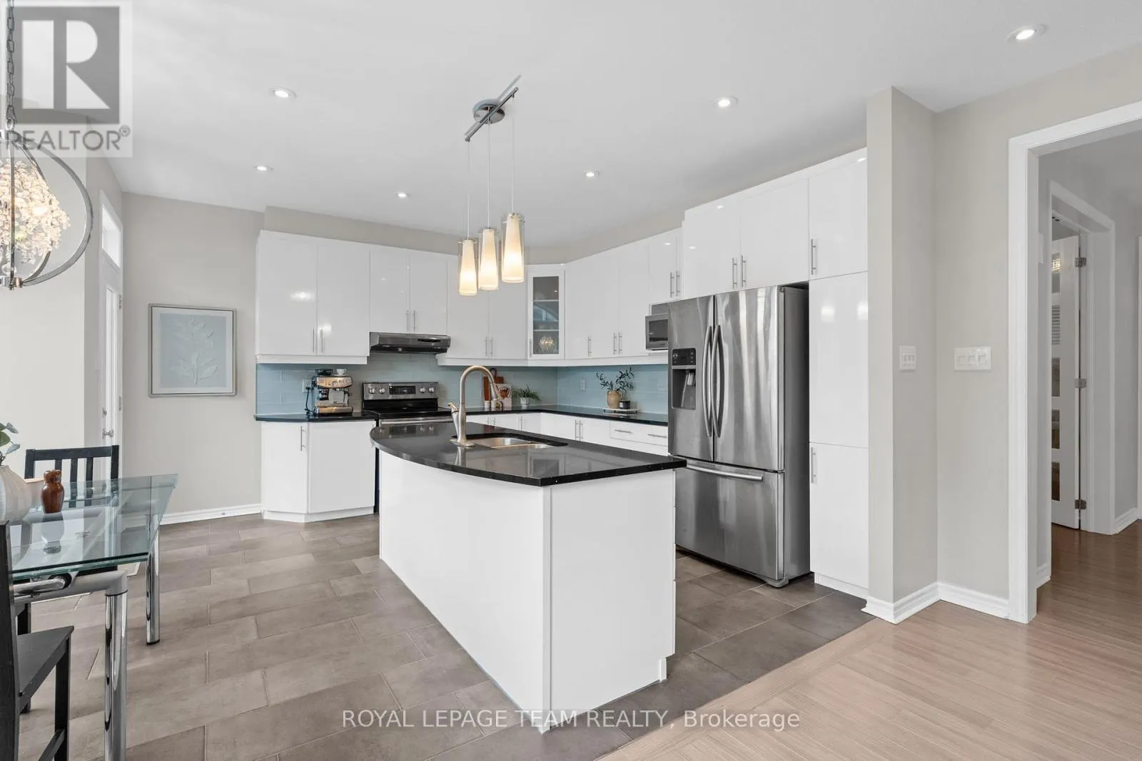 2211 WATERCOLOURS WAY