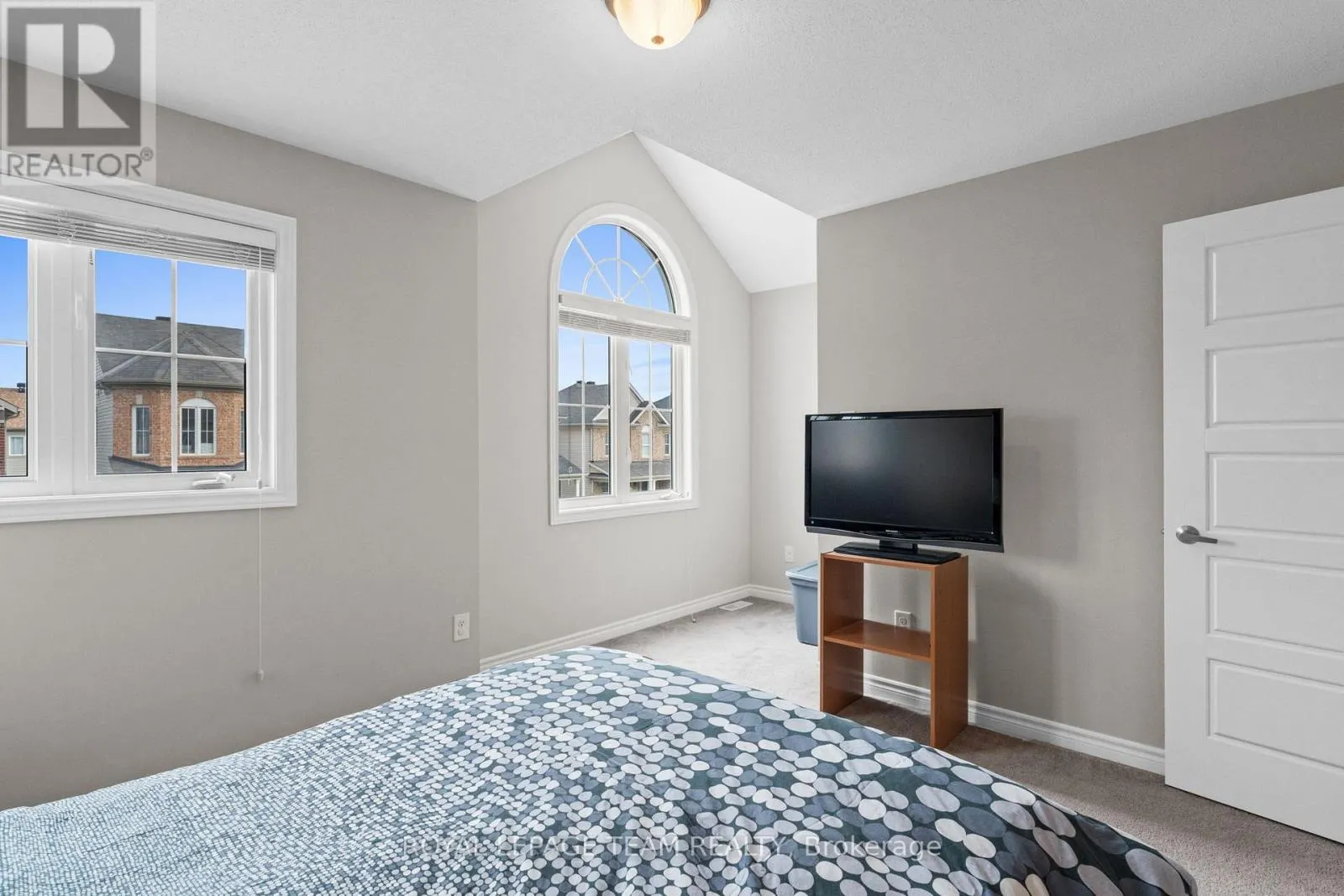 2211 WATERCOLOURS WAY