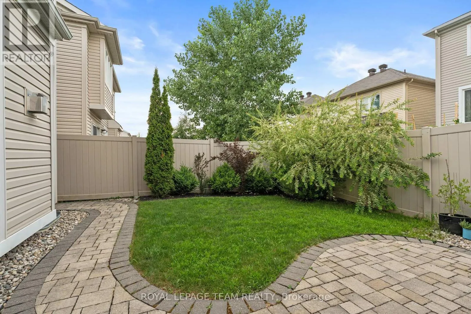 2211 WATERCOLOURS WAY