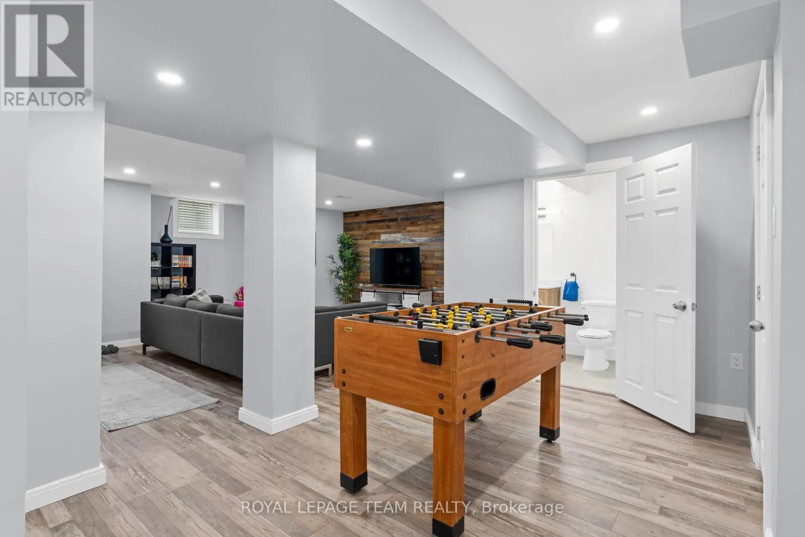 2211 WATERCOLOURS WAY