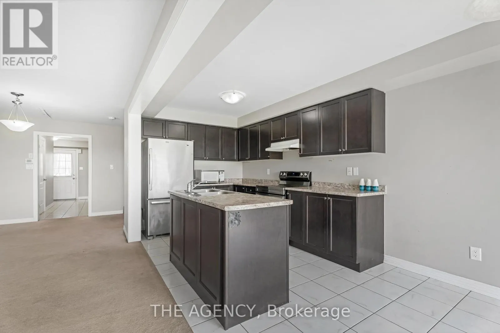 42 - 570 LINDEN DRIVE