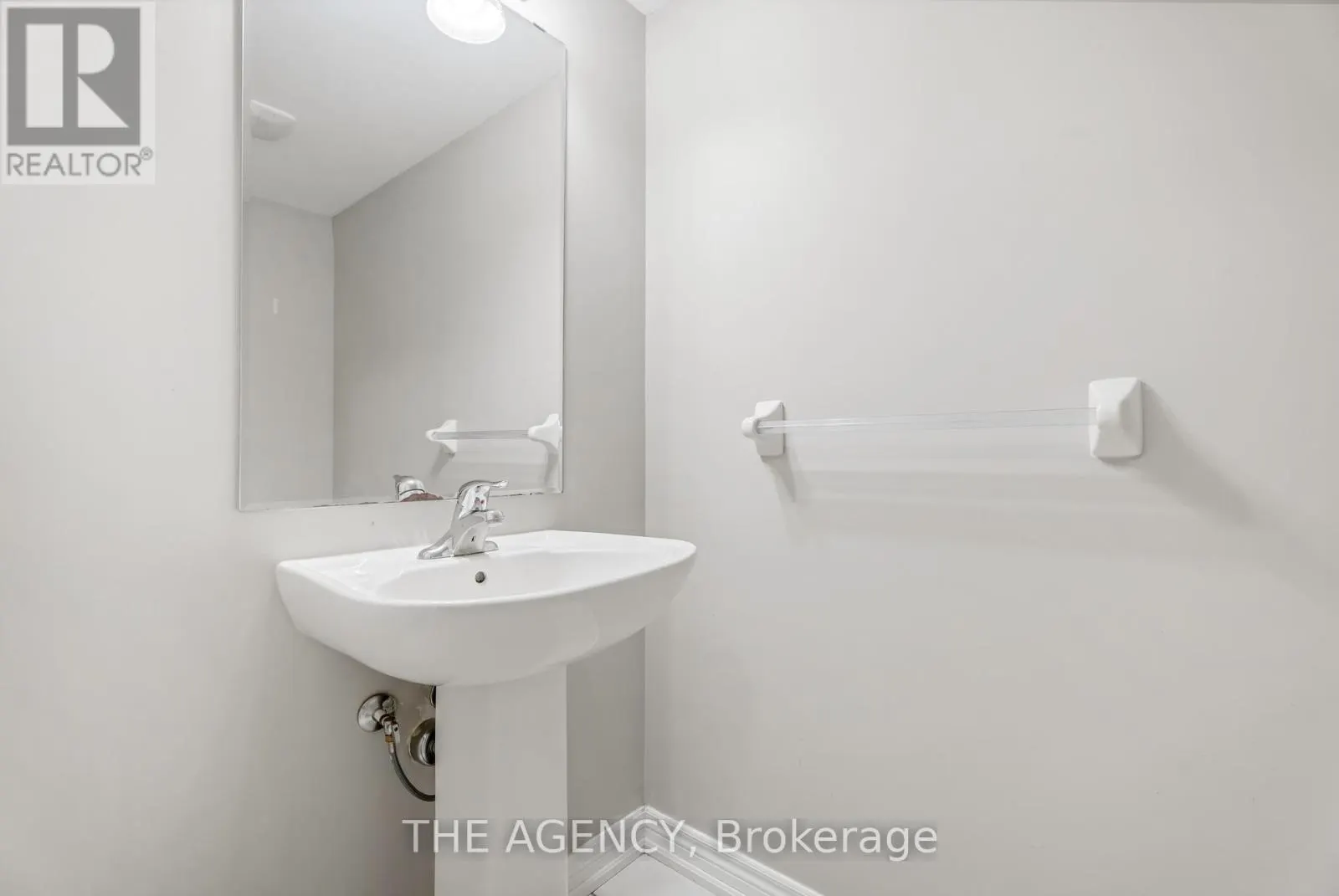 42 - 570 LINDEN DRIVE