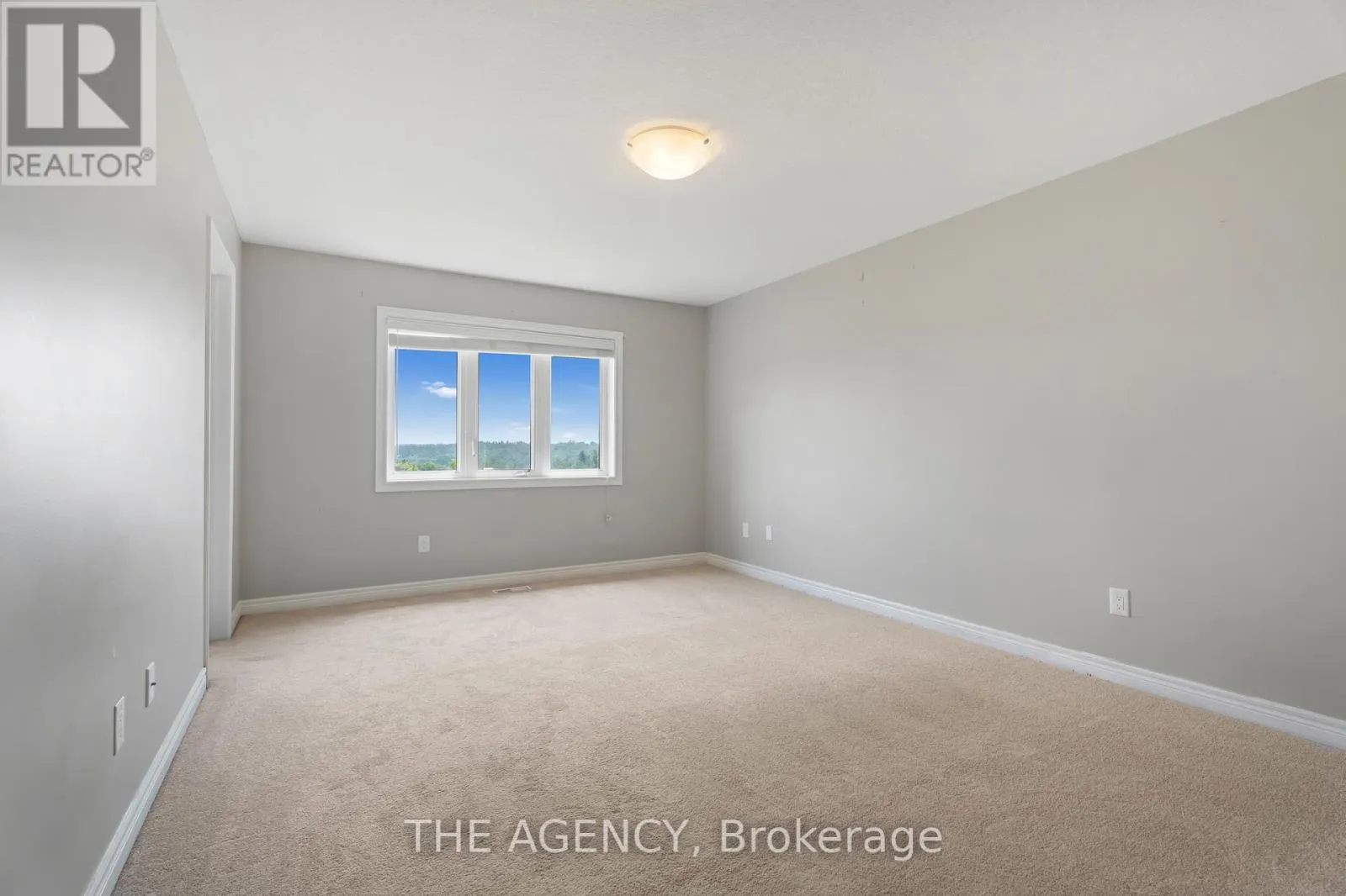 42 - 570 LINDEN DRIVE