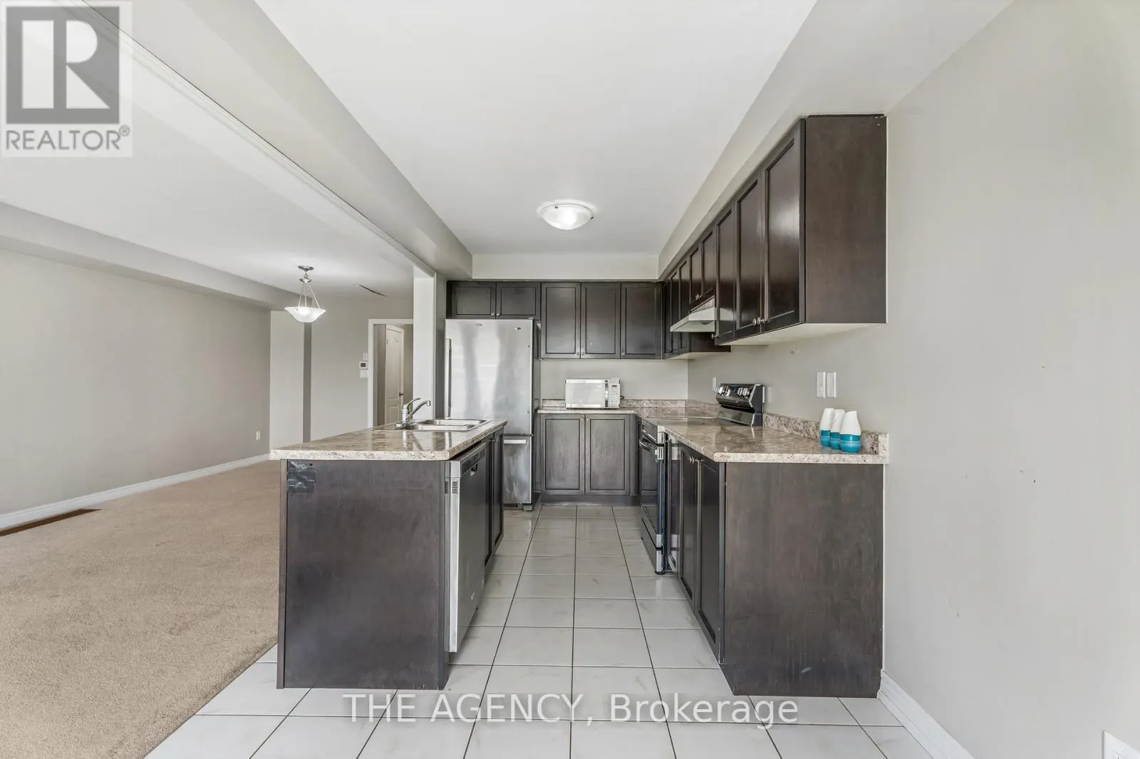 42 - 570 LINDEN DRIVE