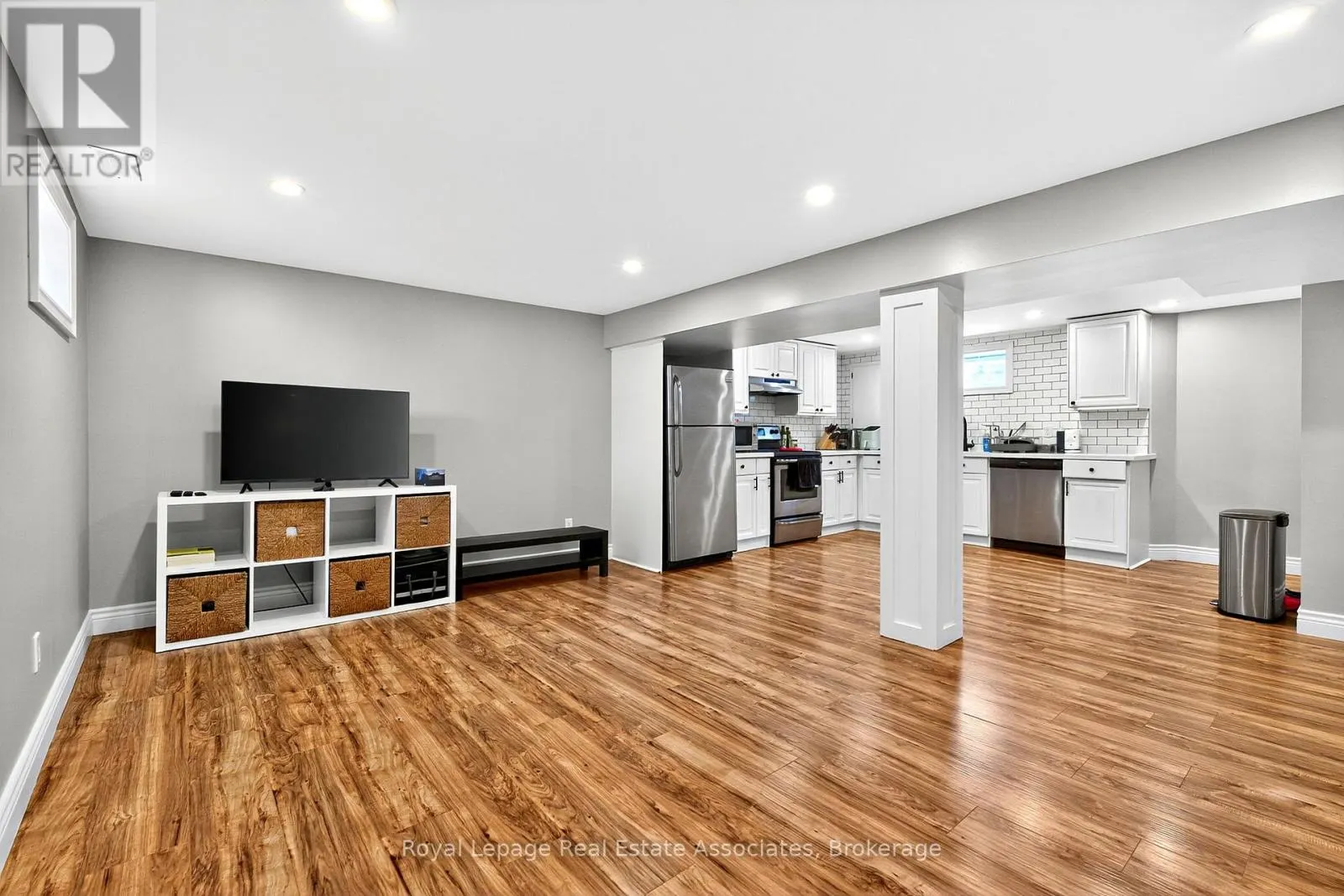 LOWER - 312 EAST 45TH STREET