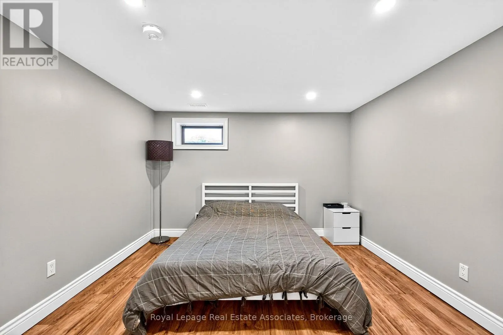 LOWER - 312 EAST 45TH STREET
