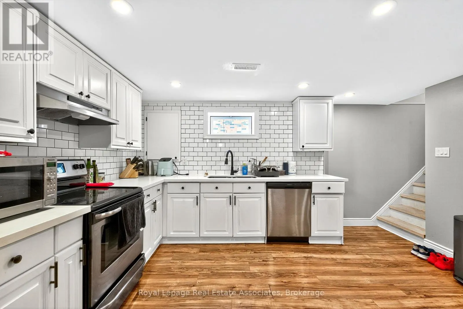 LOWER - 312 EAST 45TH STREET