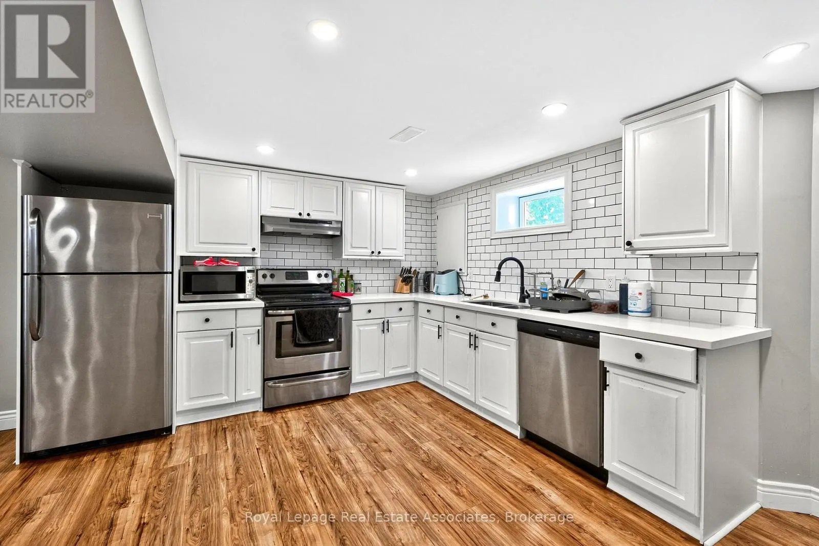 LOWER - 312 EAST 45TH STREET