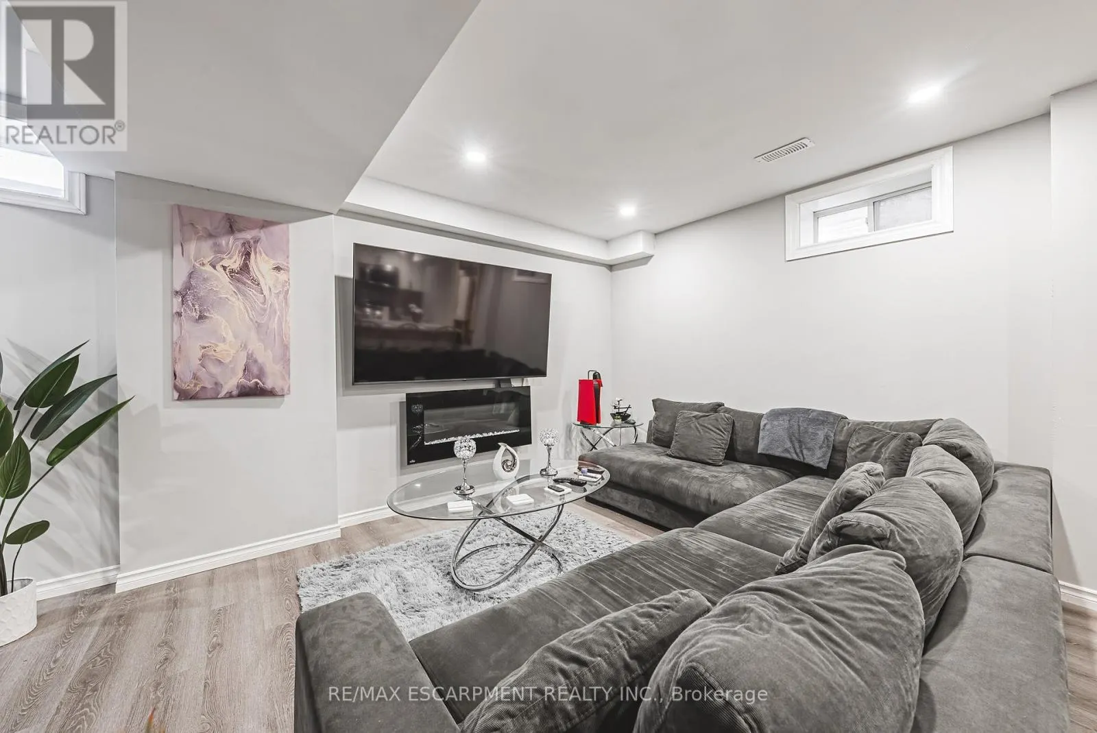 11 MCWATTERS STREET
