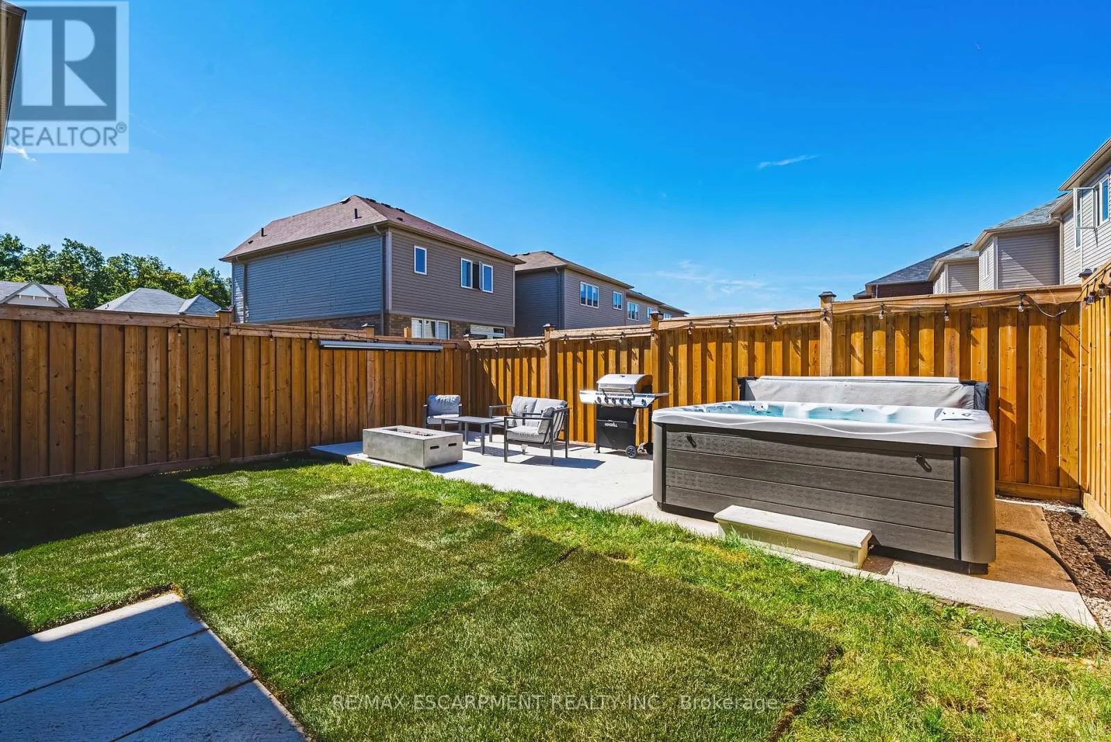 11 MCWATTERS STREET