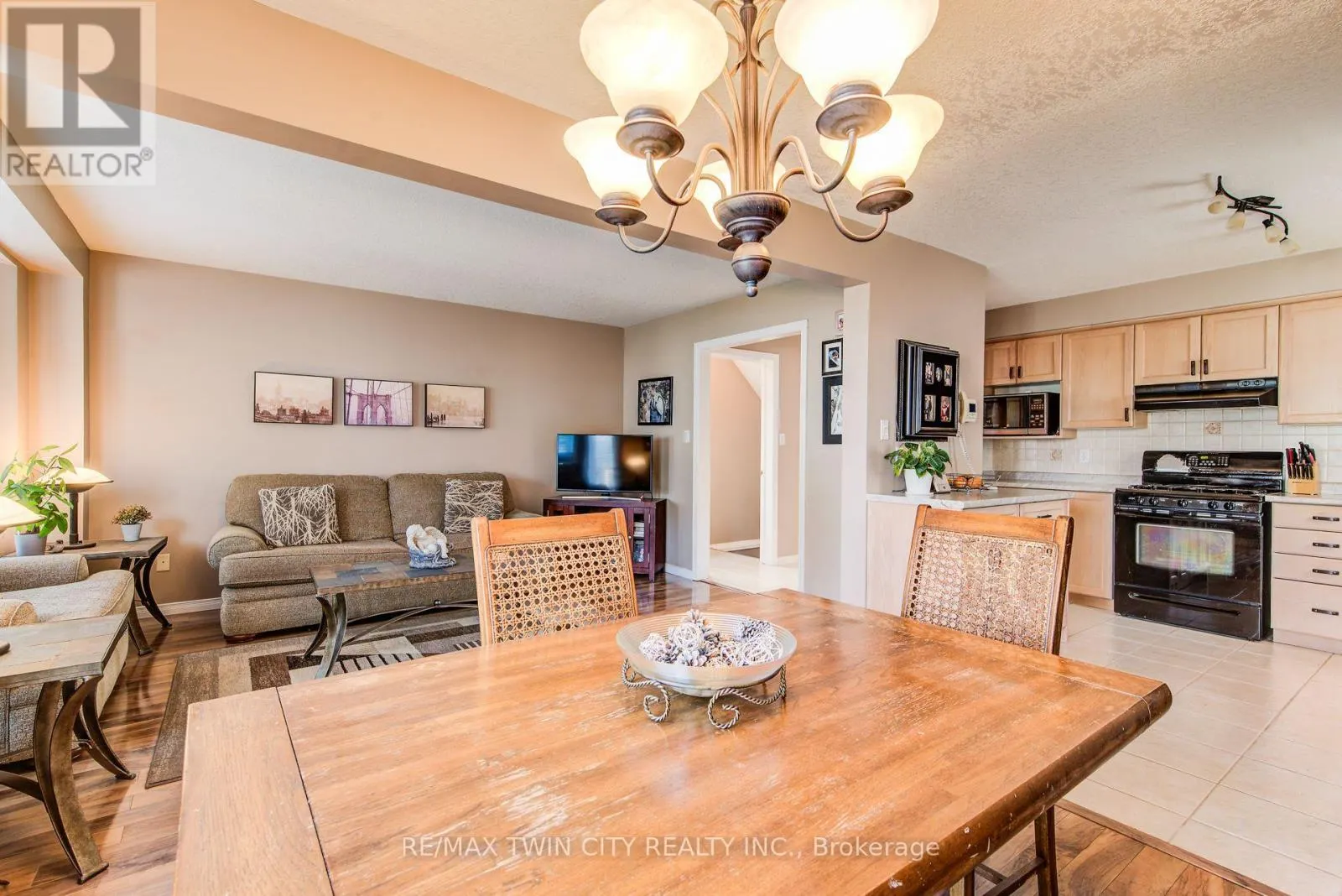 272 GATEHOUSE DRIVE