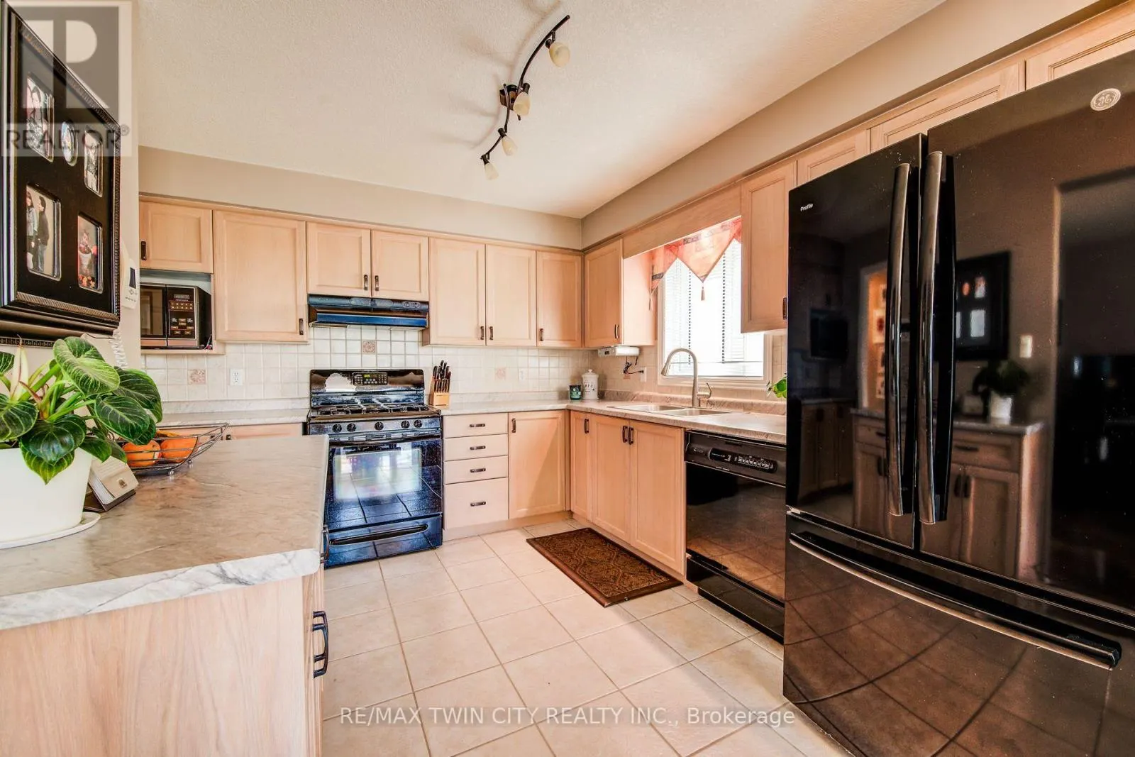 272 GATEHOUSE DRIVE