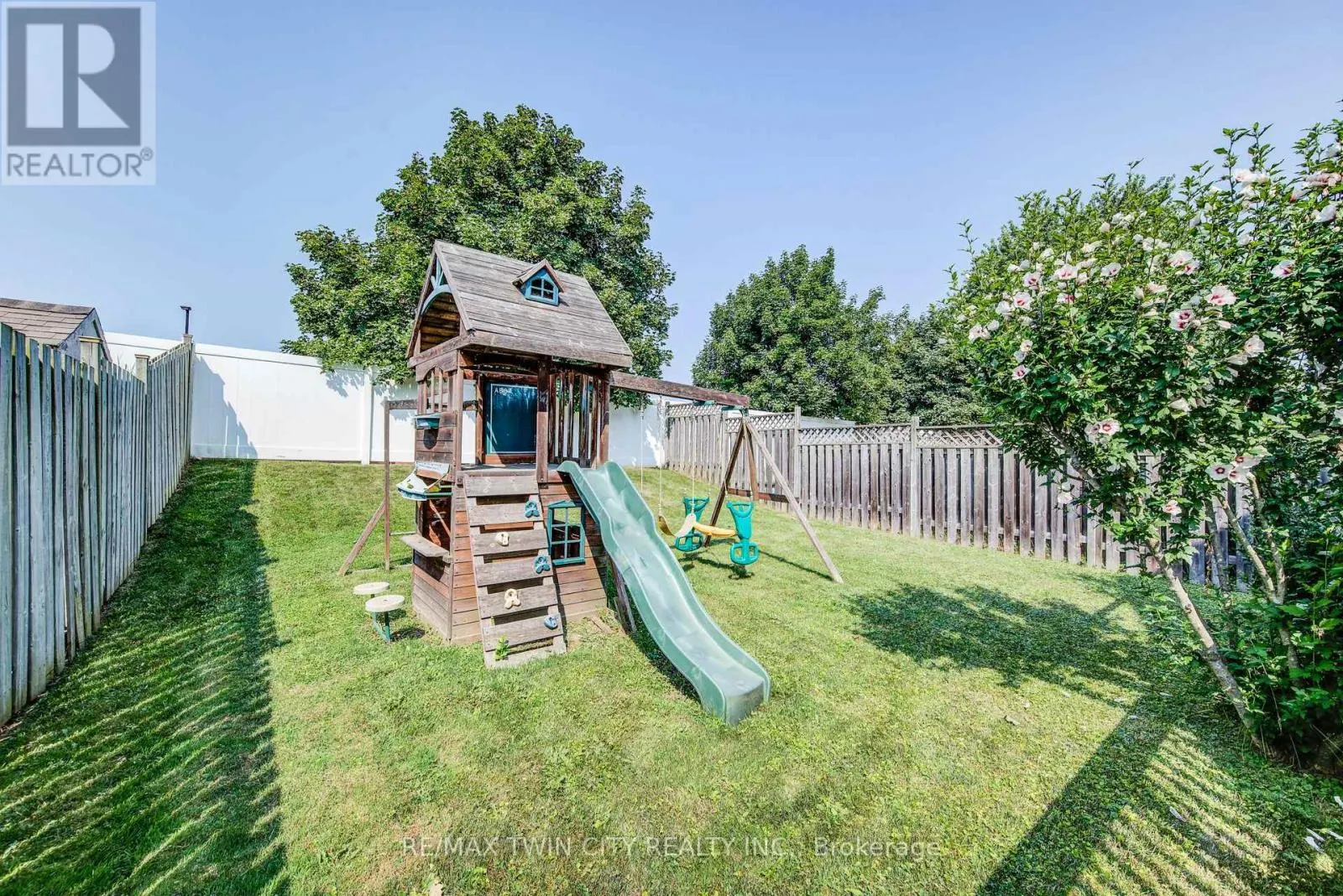 272 GATEHOUSE DRIVE