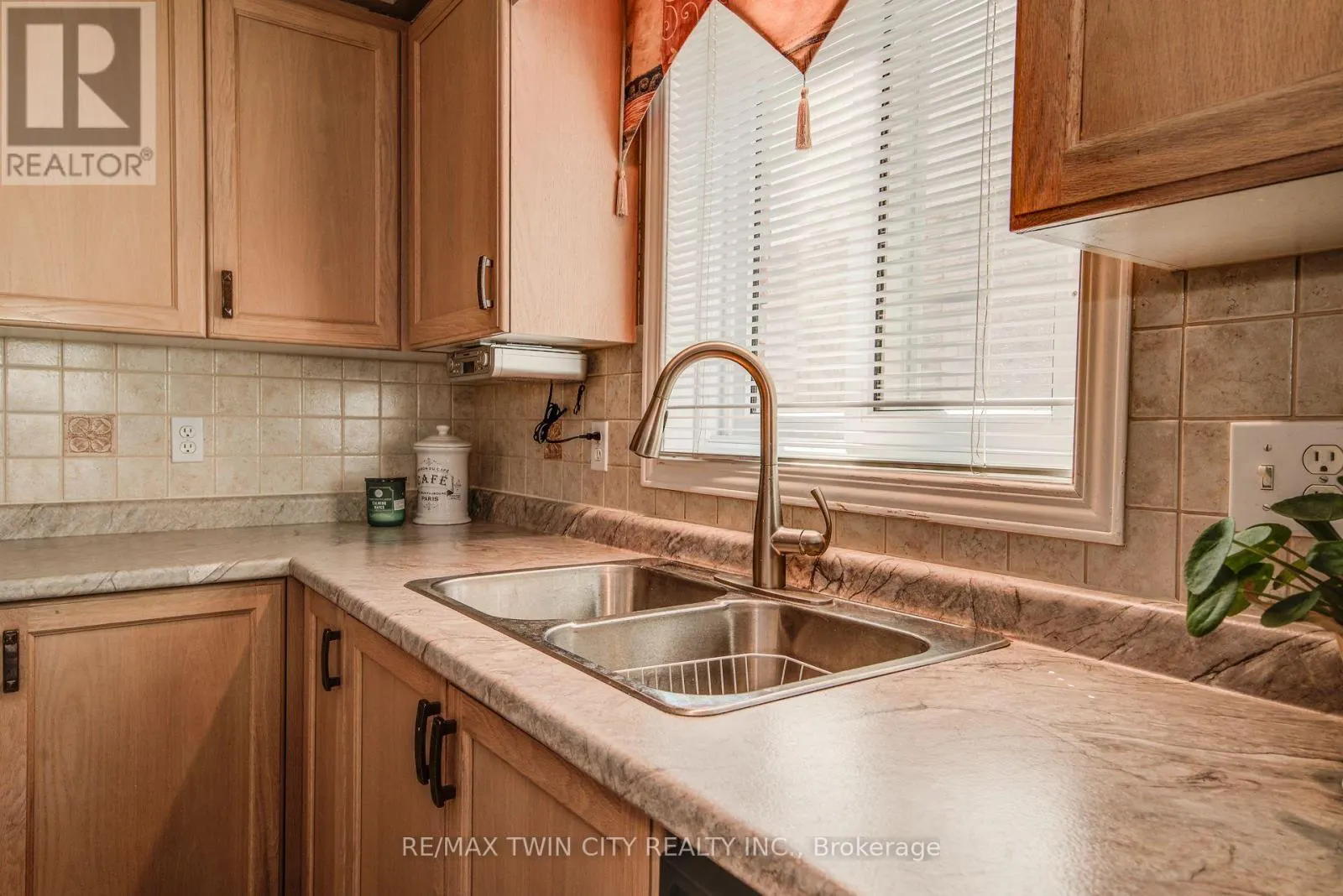272 GATEHOUSE DRIVE