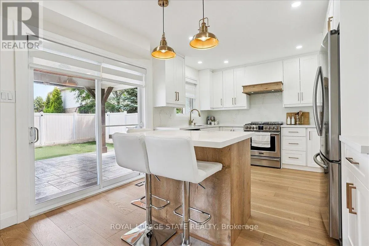 54 IVYBRIDGE DRIVE