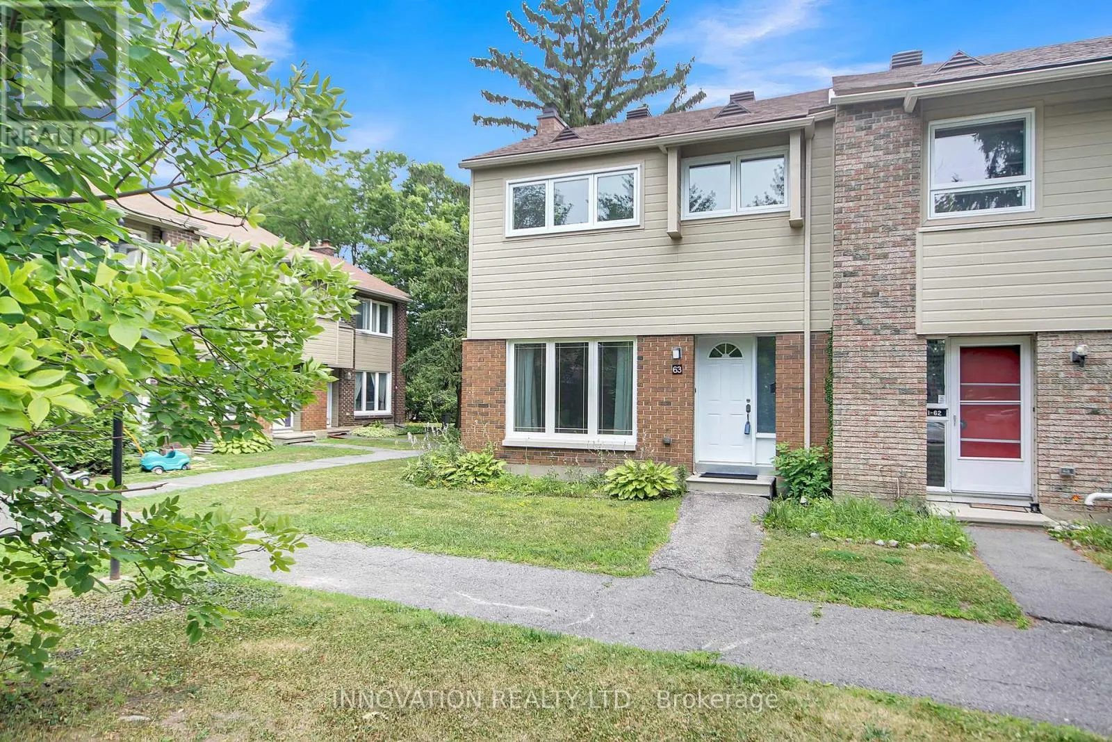 63 - 21 MIDLAND CRESCENT