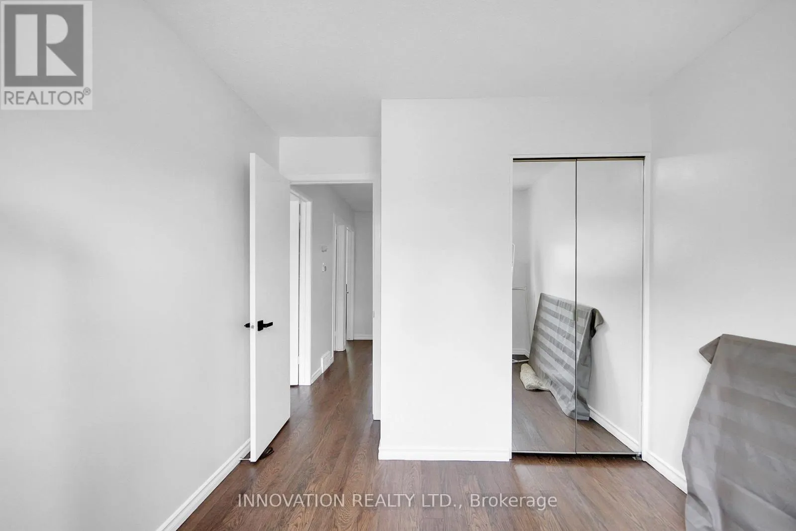63 - 21 MIDLAND CRESCENT