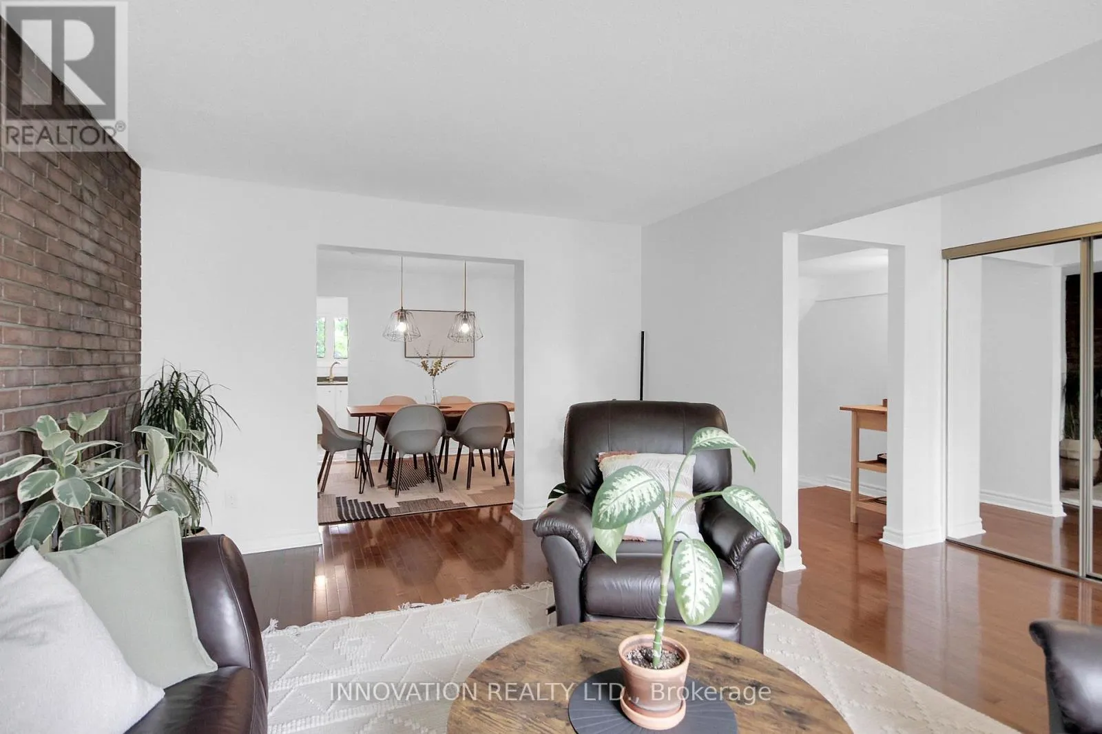 63 - 21 MIDLAND CRESCENT