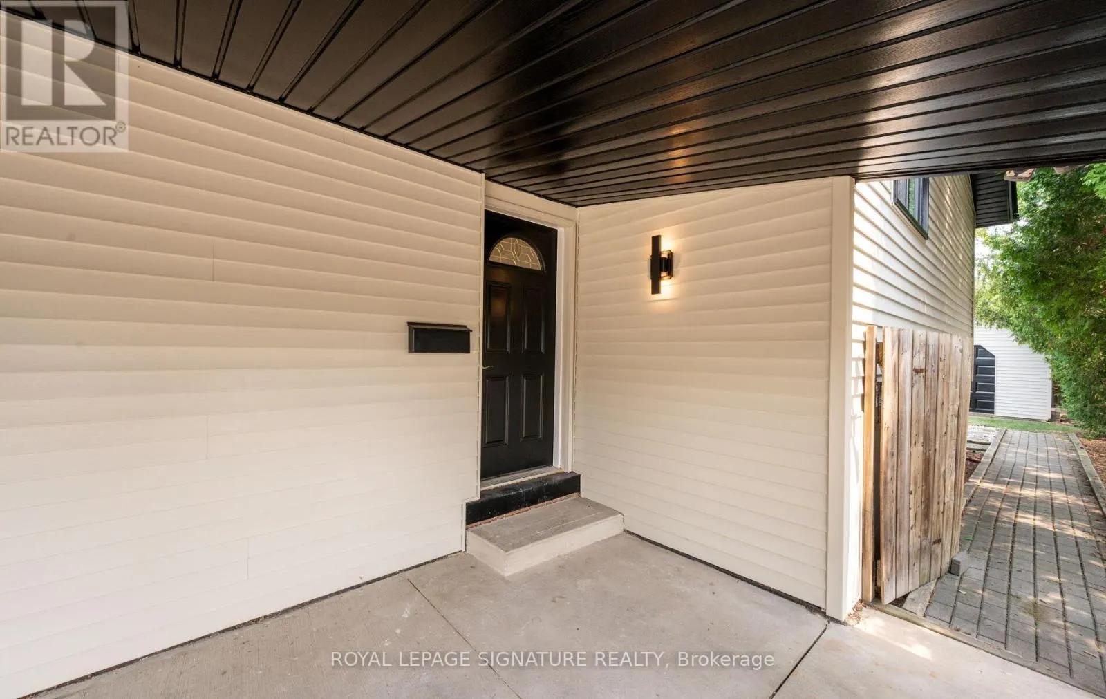 105 LILACSIDE DRIVE