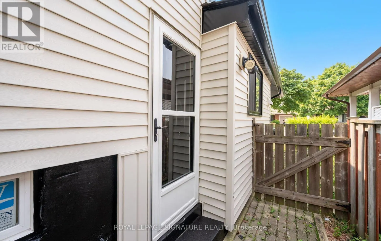 105 LILACSIDE DRIVE