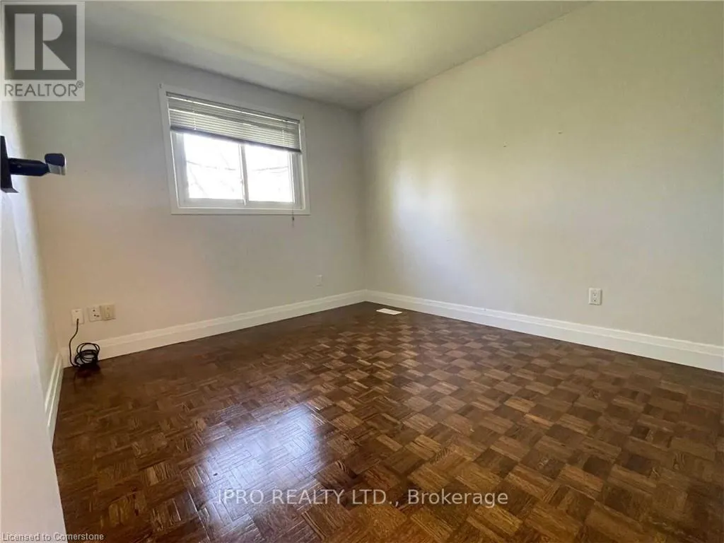 624 COLLEGE AVENUE W