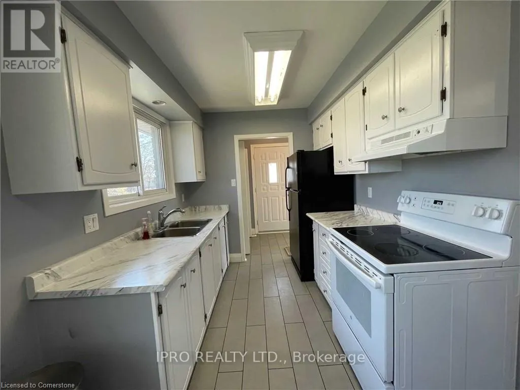 624 COLLEGE AVENUE W