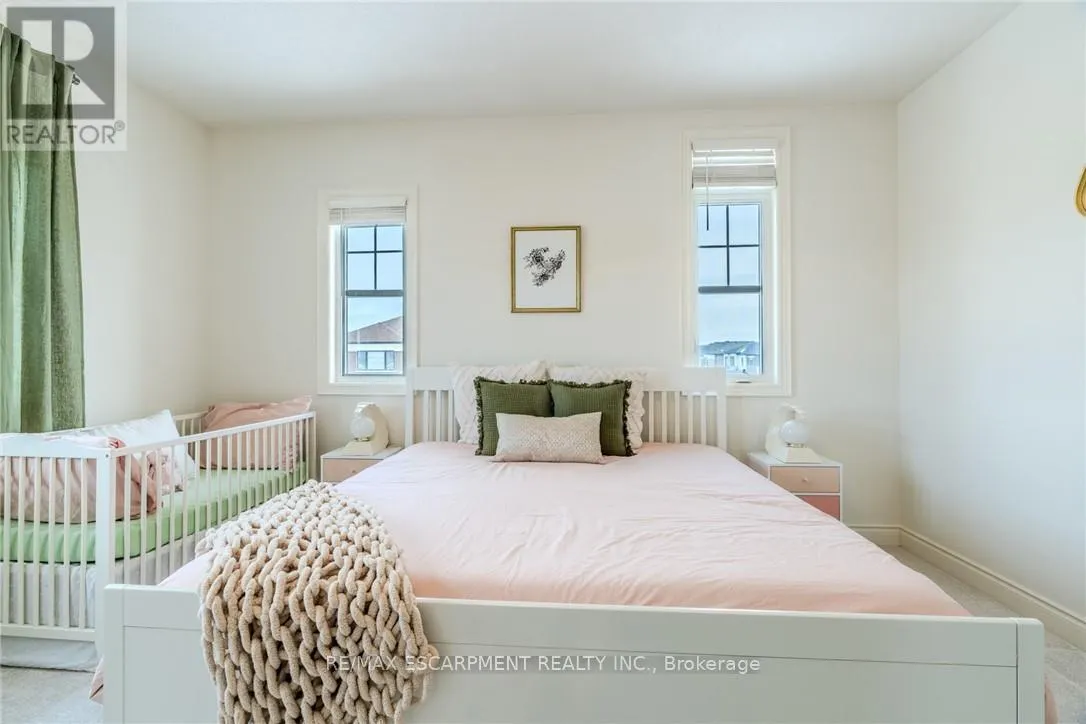 2 HOLCOMB TERRACE