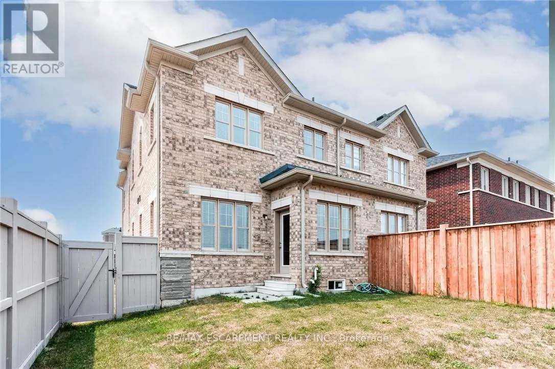 2 HOLCOMB TERRACE