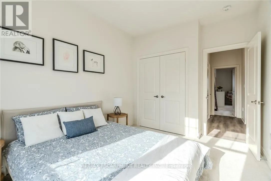 2 HOLCOMB TERRACE