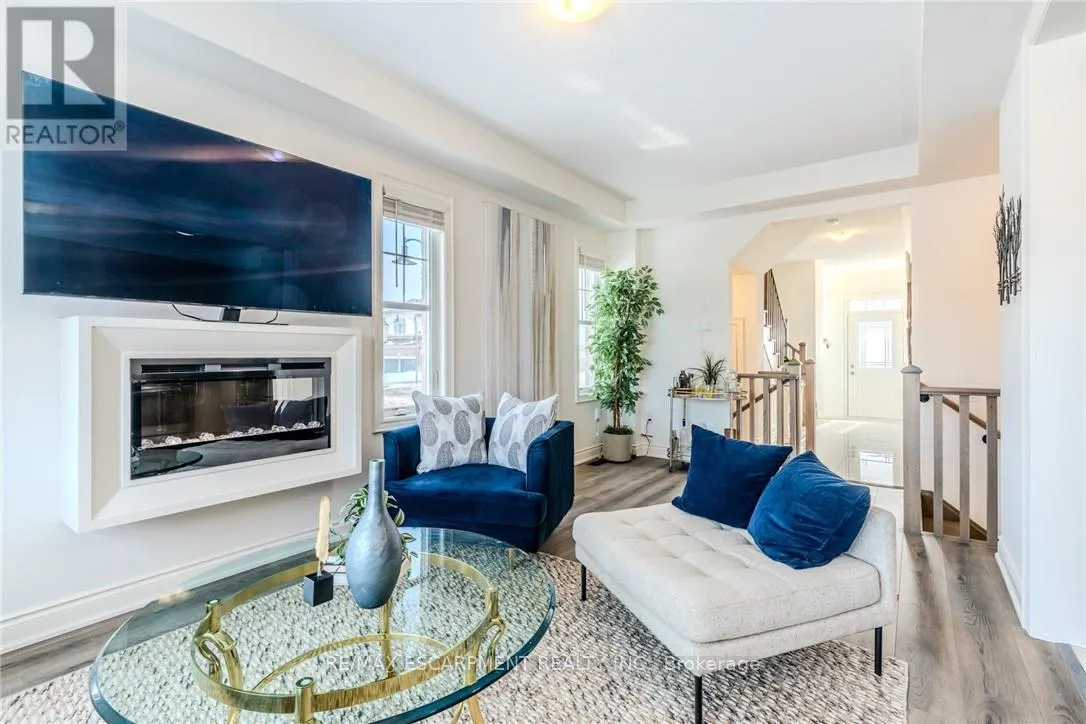 2 HOLCOMB TERRACE