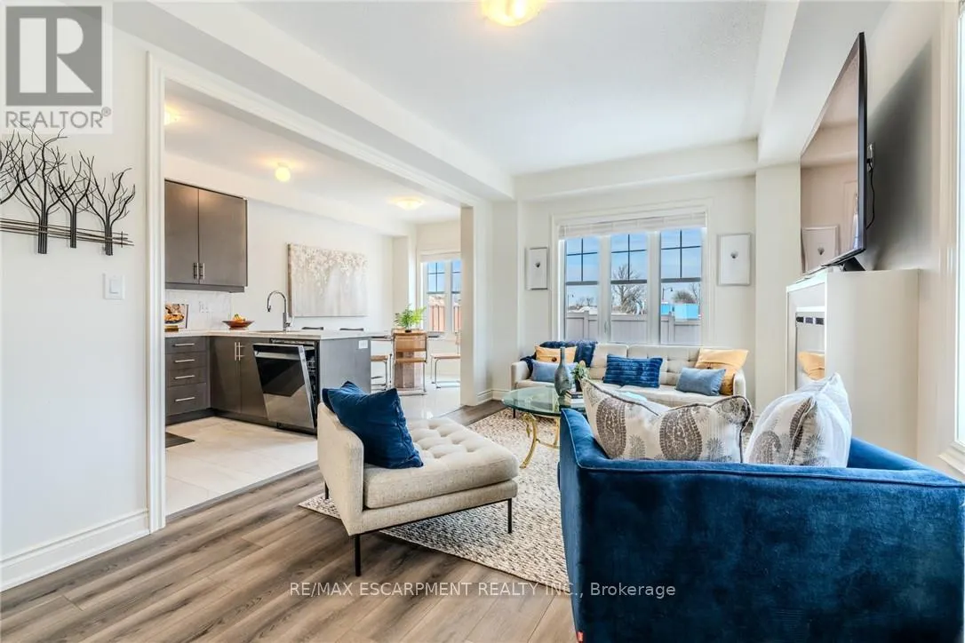 2 HOLCOMB TERRACE