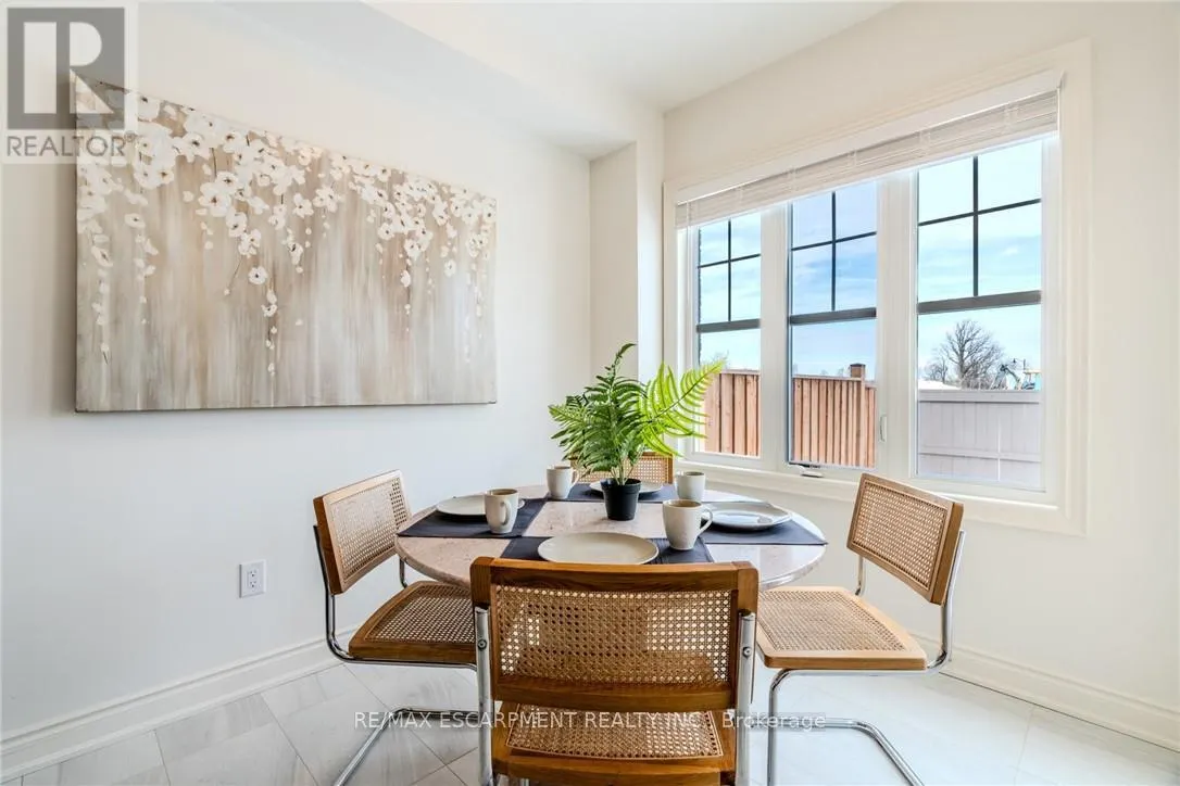 2 HOLCOMB TERRACE