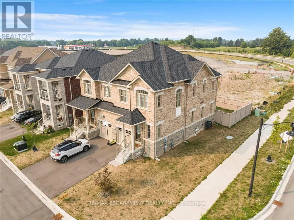 2 HOLCOMB TERRACE